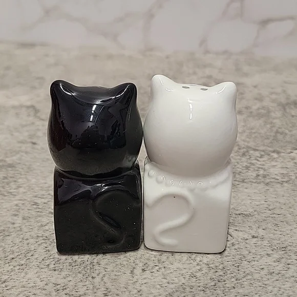 Kit Cat Klock Clock Salt & Pepper Shakers Hand Painted Ceramic - Picture 5 of 7